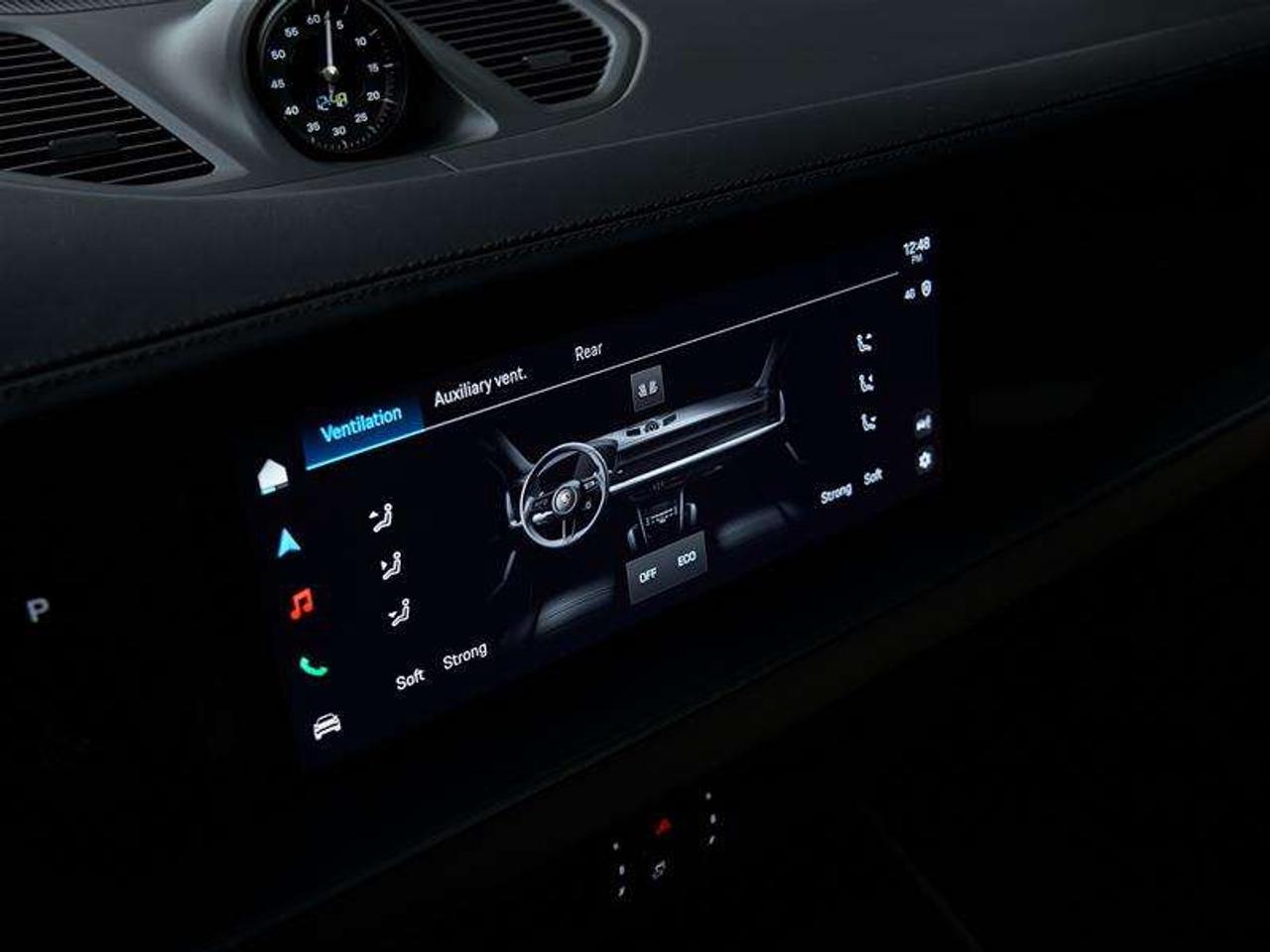 2024 Porsche Cayenne AWD Photo