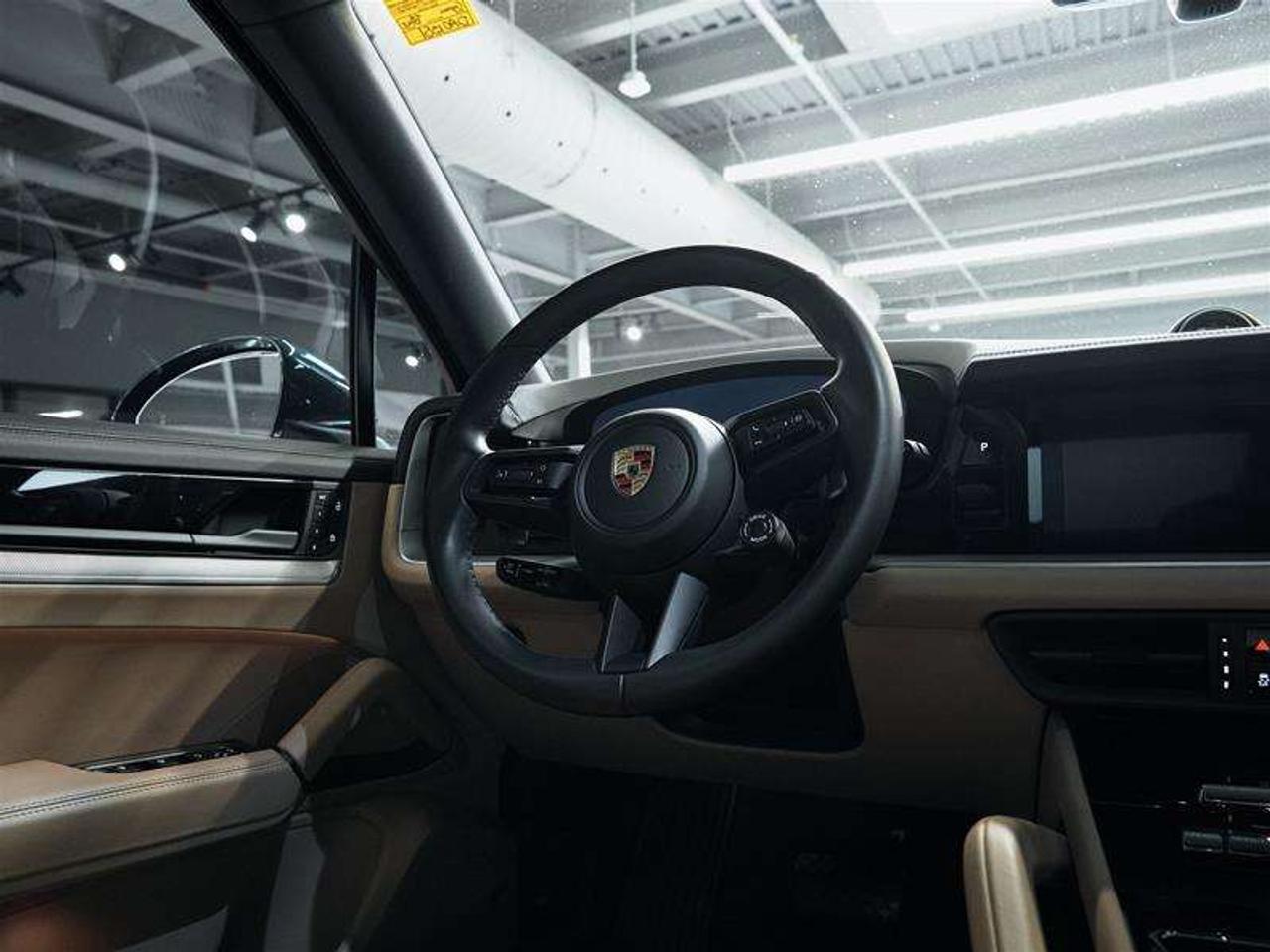 2024 Porsche Cayenne AWD Photo