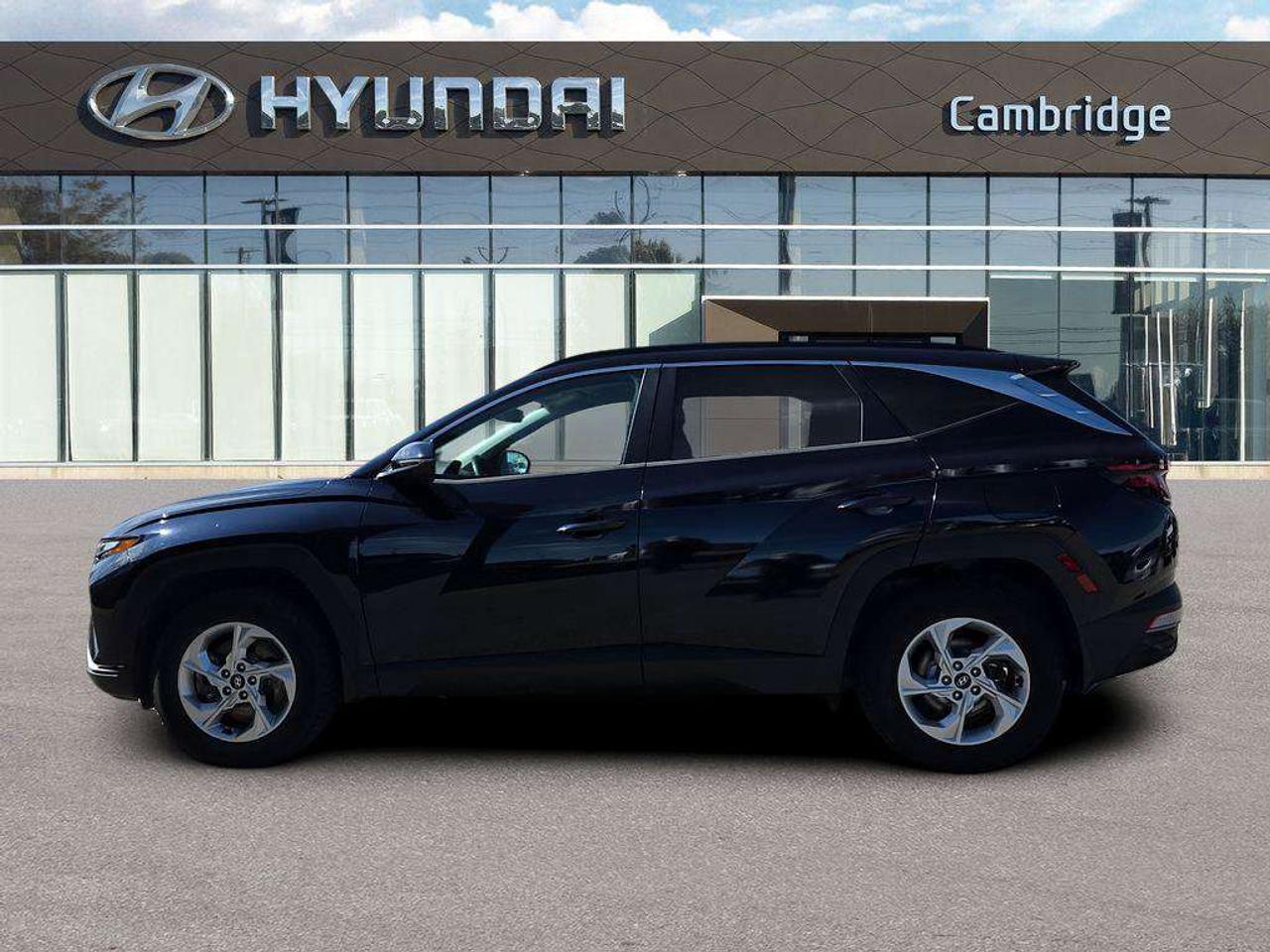 2022 Hyundai Tucson Preferred   HEATSEATS/WHEEL CARPLAY 7.9L/100KM Photo