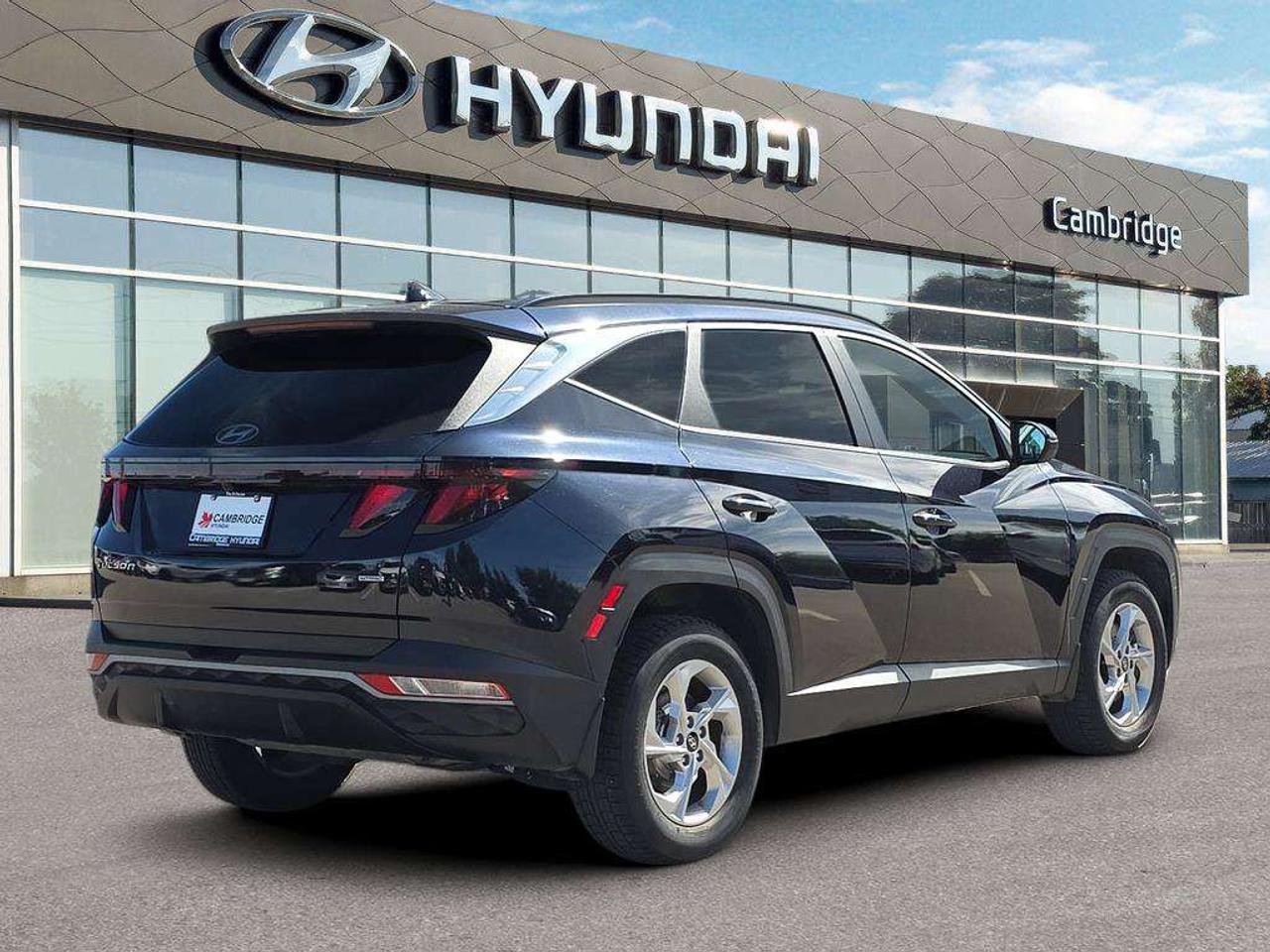 2022 Hyundai Tucson Preferred   HEATSEATS/WHEEL CARPLAY 7.9L/100KM Photo