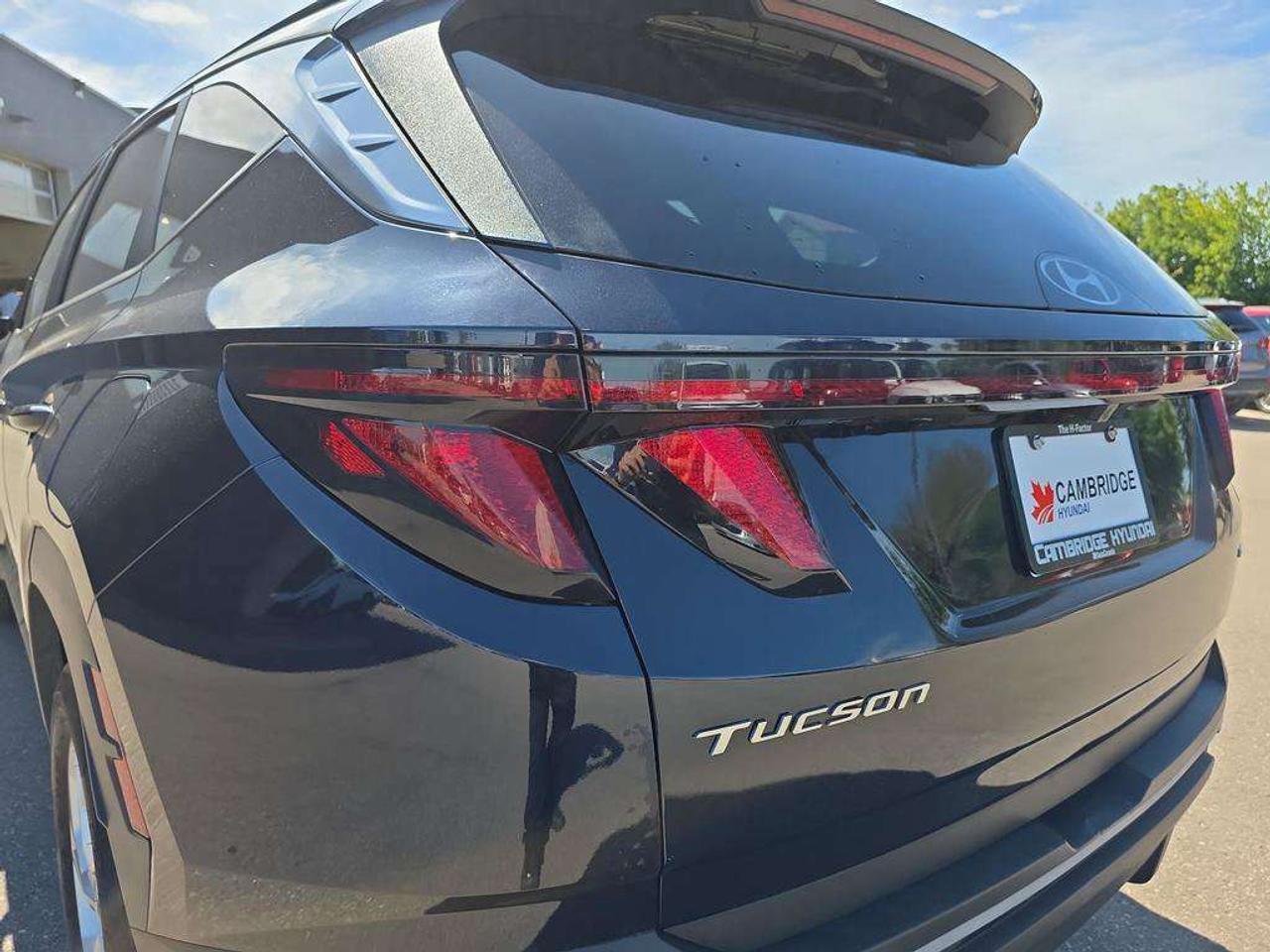 2022 Hyundai Tucson Preferred   HEATSEATS/WHEEL CARPLAY 7.9L/100KM Photo