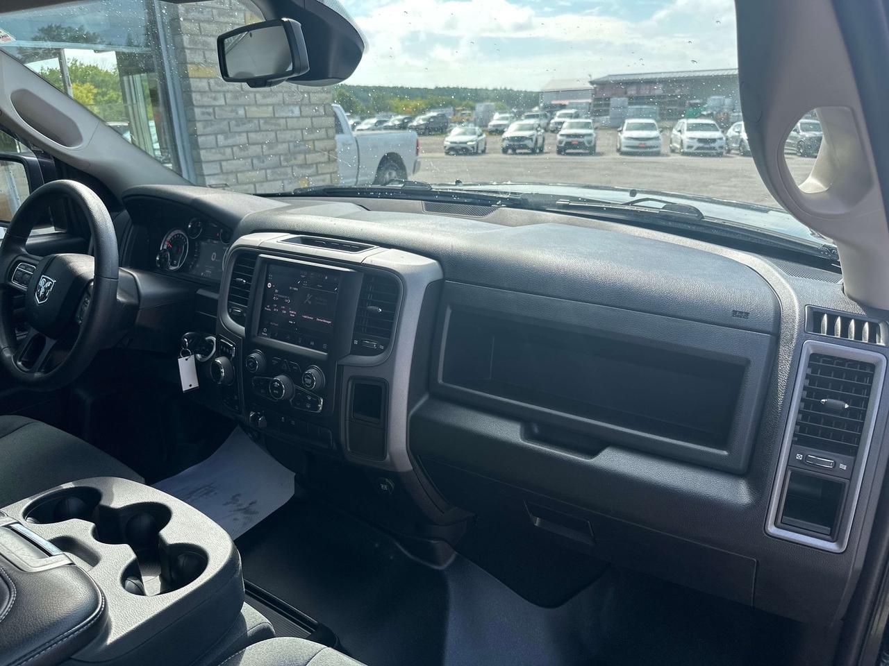 2022 RAM 1500 Express Photo
