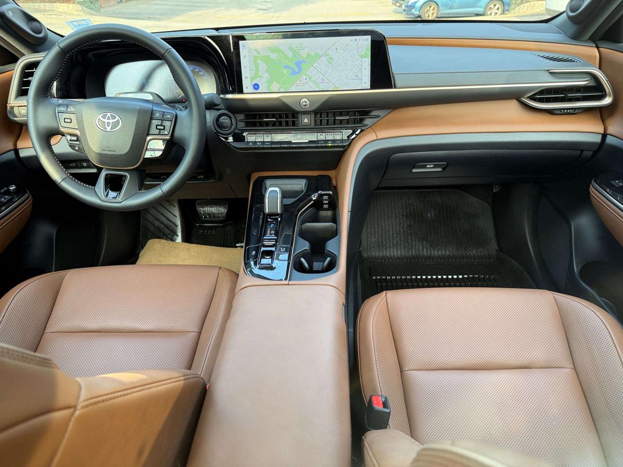 2025 Toyota Crown Limited AWD Photo