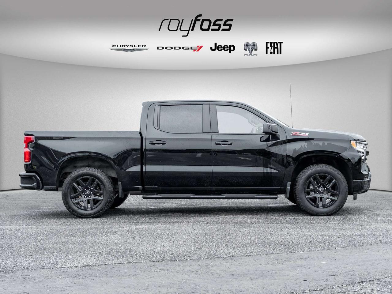 2025 Chevrolet Silverado 1500 RST   5.3L V8   Z71 Off Road Pkg   20" Wheels Photo2