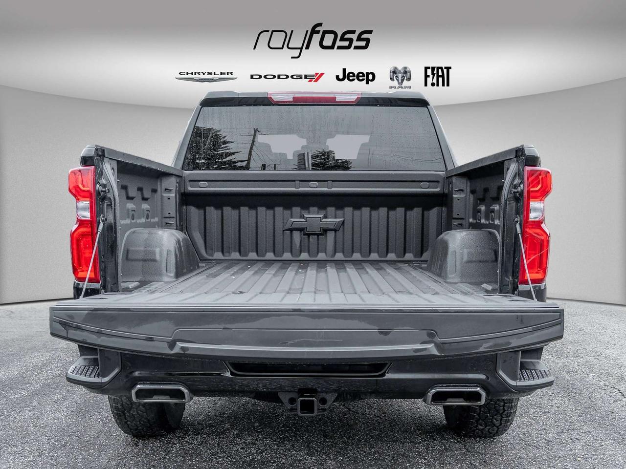 2025 Chevrolet Silverado 1500 RST   5.3L V8   Z71 Off Road Pkg   20" Wheels Photo