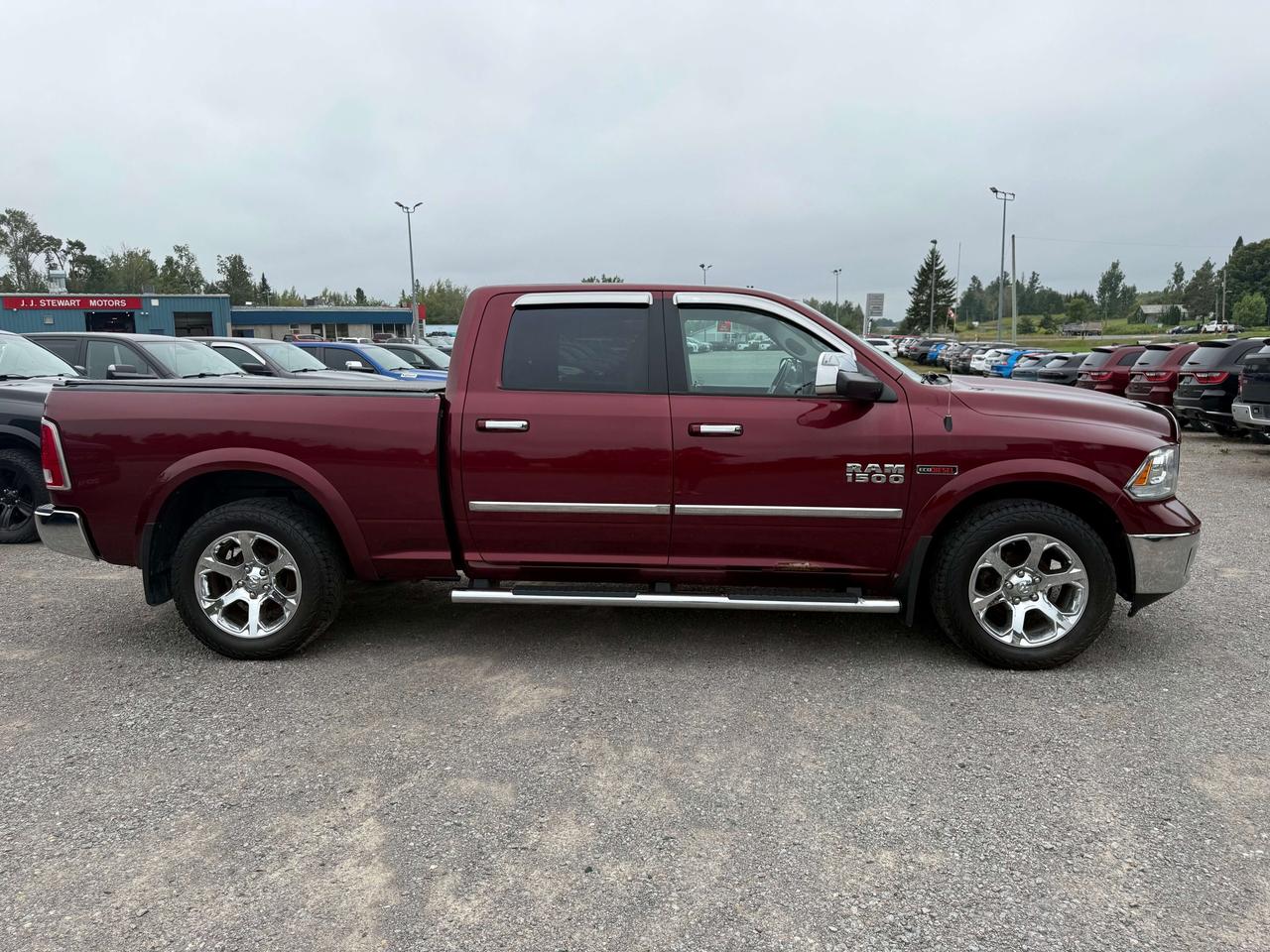2018 RAM 1500 Laramie - htd/vntd leather - tow pkg Photo