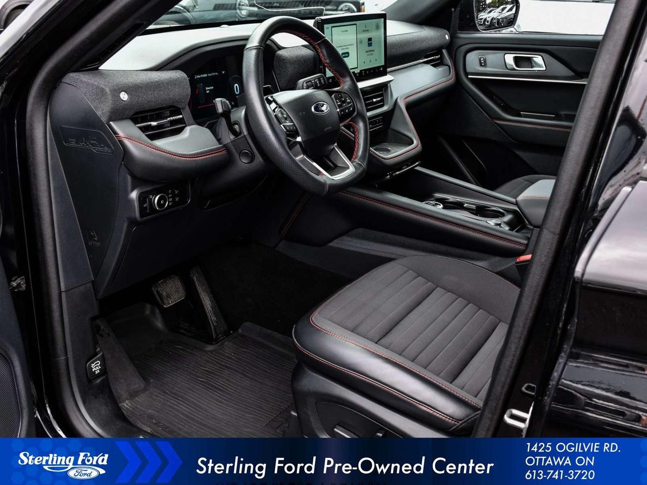 2025 Ford Explorer ST-Line Photo