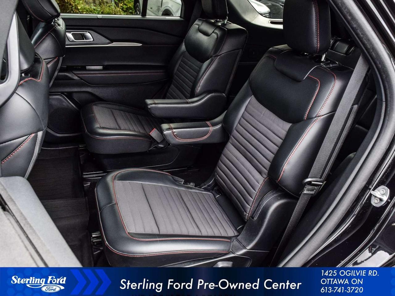 2025 Ford Explorer ST-Line Photo