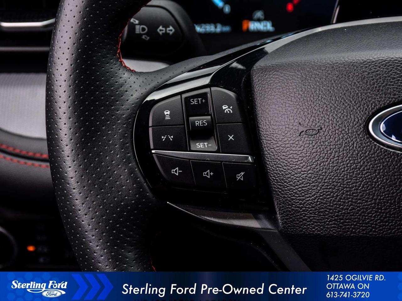 2025 Ford Explorer ST-Line Photo