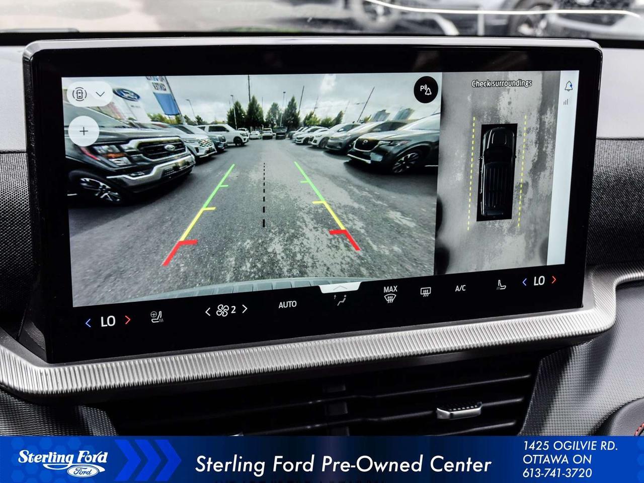 2025 Ford Explorer ST-Line Photo
