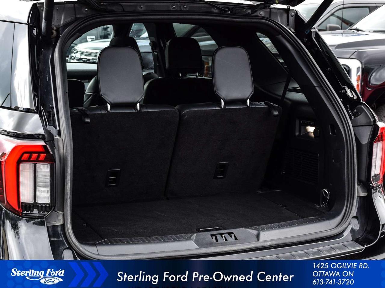 2025 Ford Explorer ST-Line Photo
