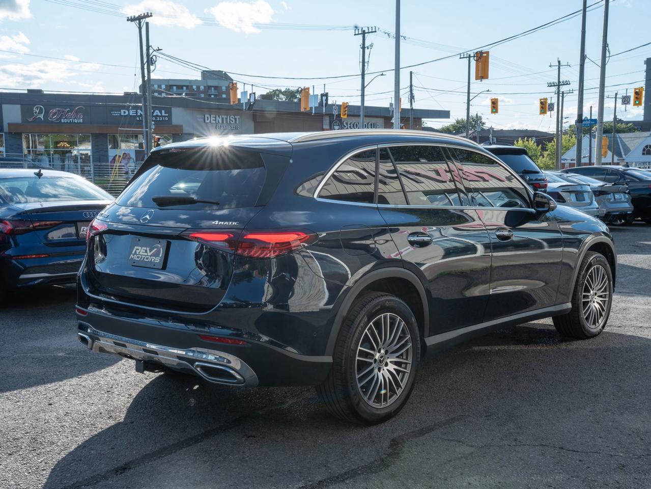 2023 Mercedes-Benz GLC GLC 300 | 4MATIC | PANO ROOF | ONE OWNER Photo