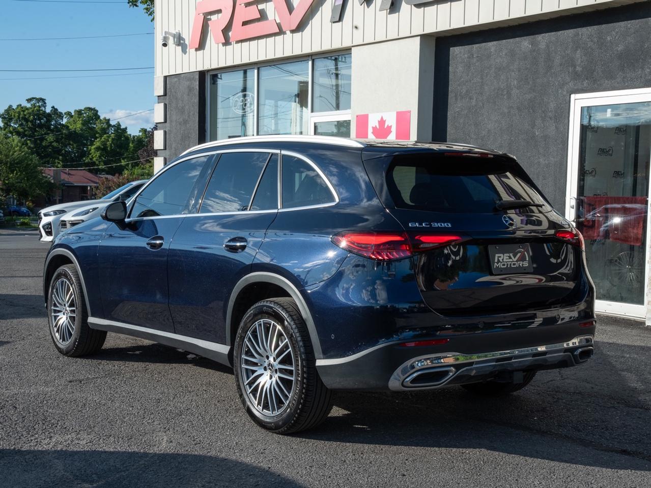 2023 Mercedes-Benz GLC GLC 300 | 4MATIC | PANO ROOF | ONE OWNER Photo