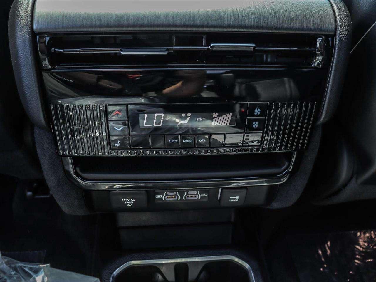 2026 Jeep Grand Wagoneer limited Photo