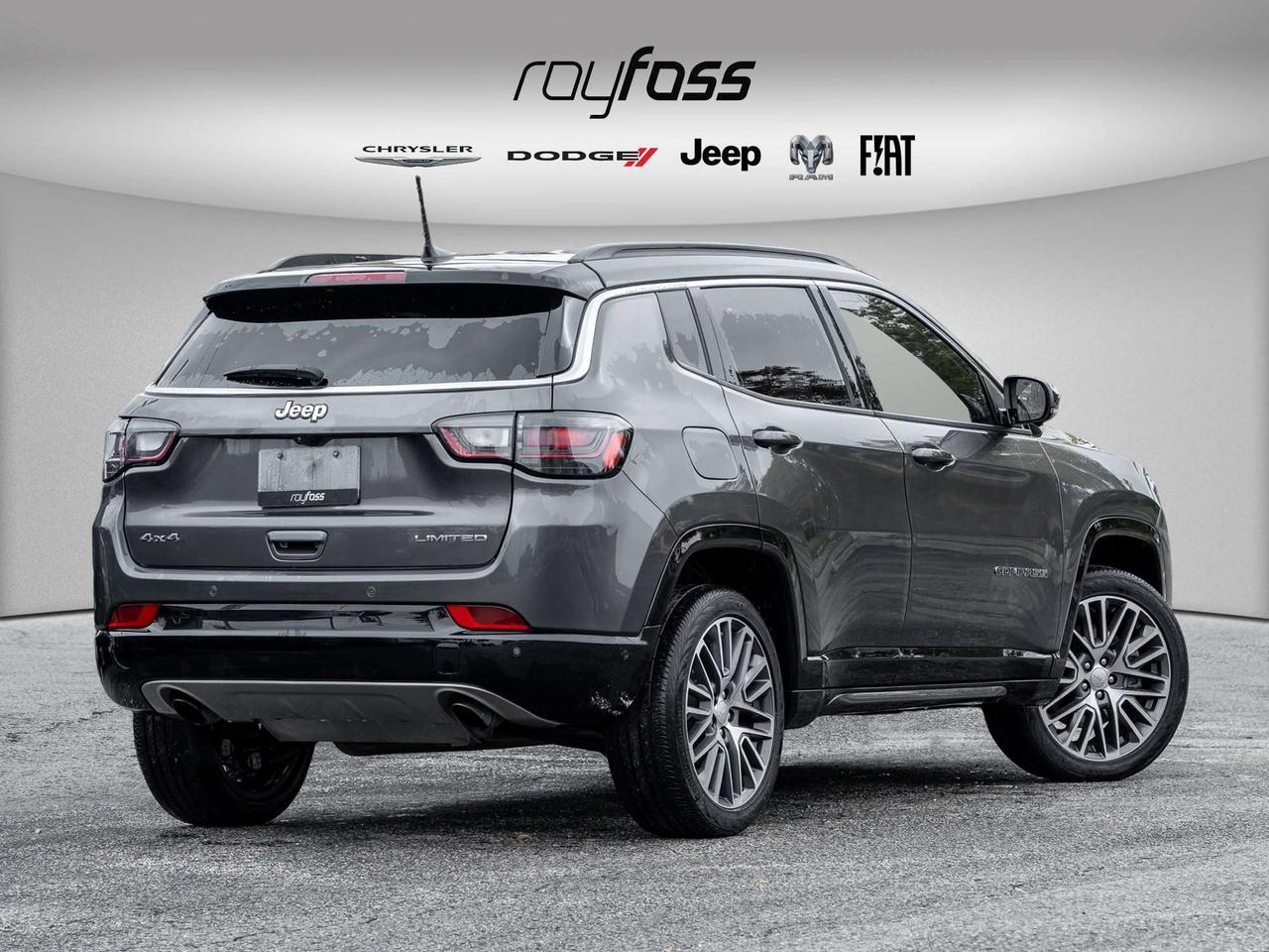 2023 Jeep Compass LIMITED Photo