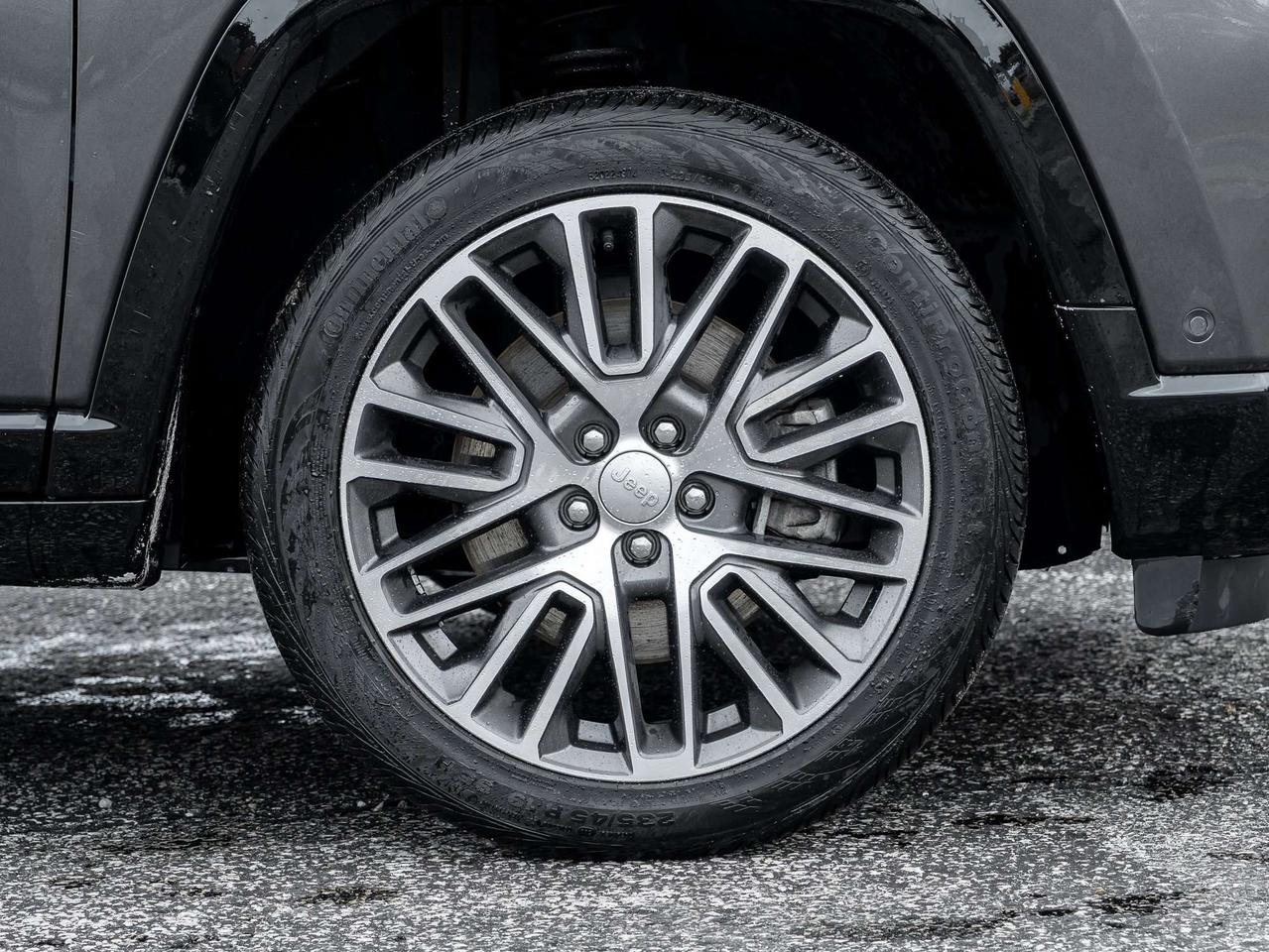 2023 Jeep Compass LIMITED Photo