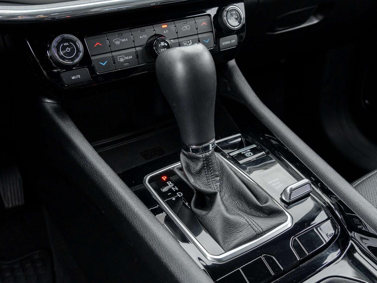 2023 Jeep Compass LIMITED Photo