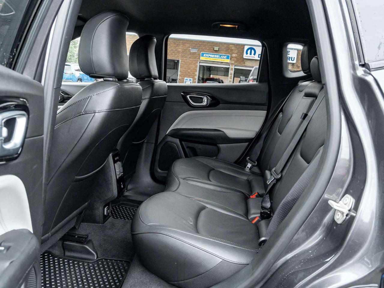 2023 Jeep Compass LIMITED Photo