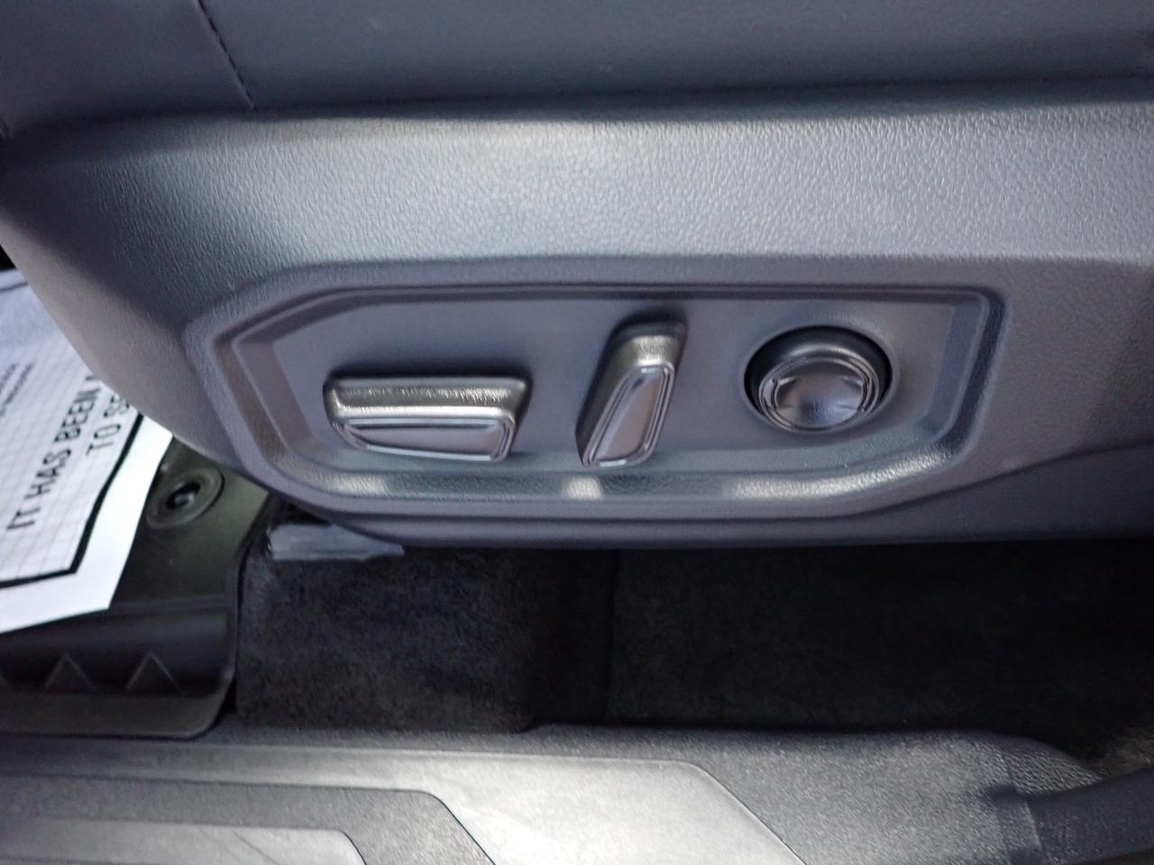 2024 Toyota Tundra Limited 4X4 DOUBLE CAB LEATHER SUNROOF Photo