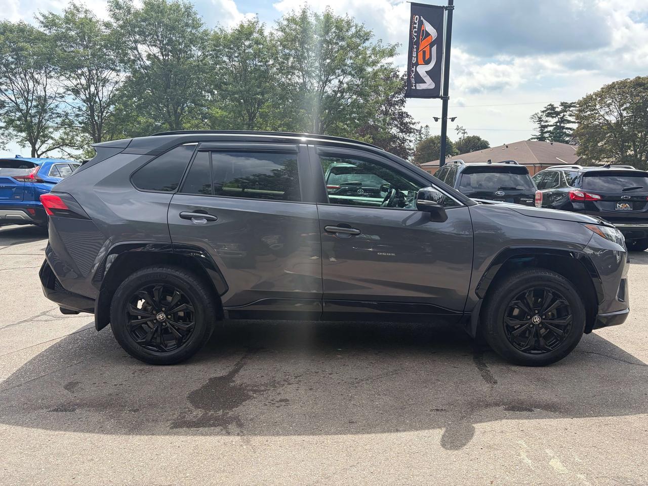 2022 Toyota RAV4 XSE AWD Clean CARFAX SofTex Leather Moonroof Photo