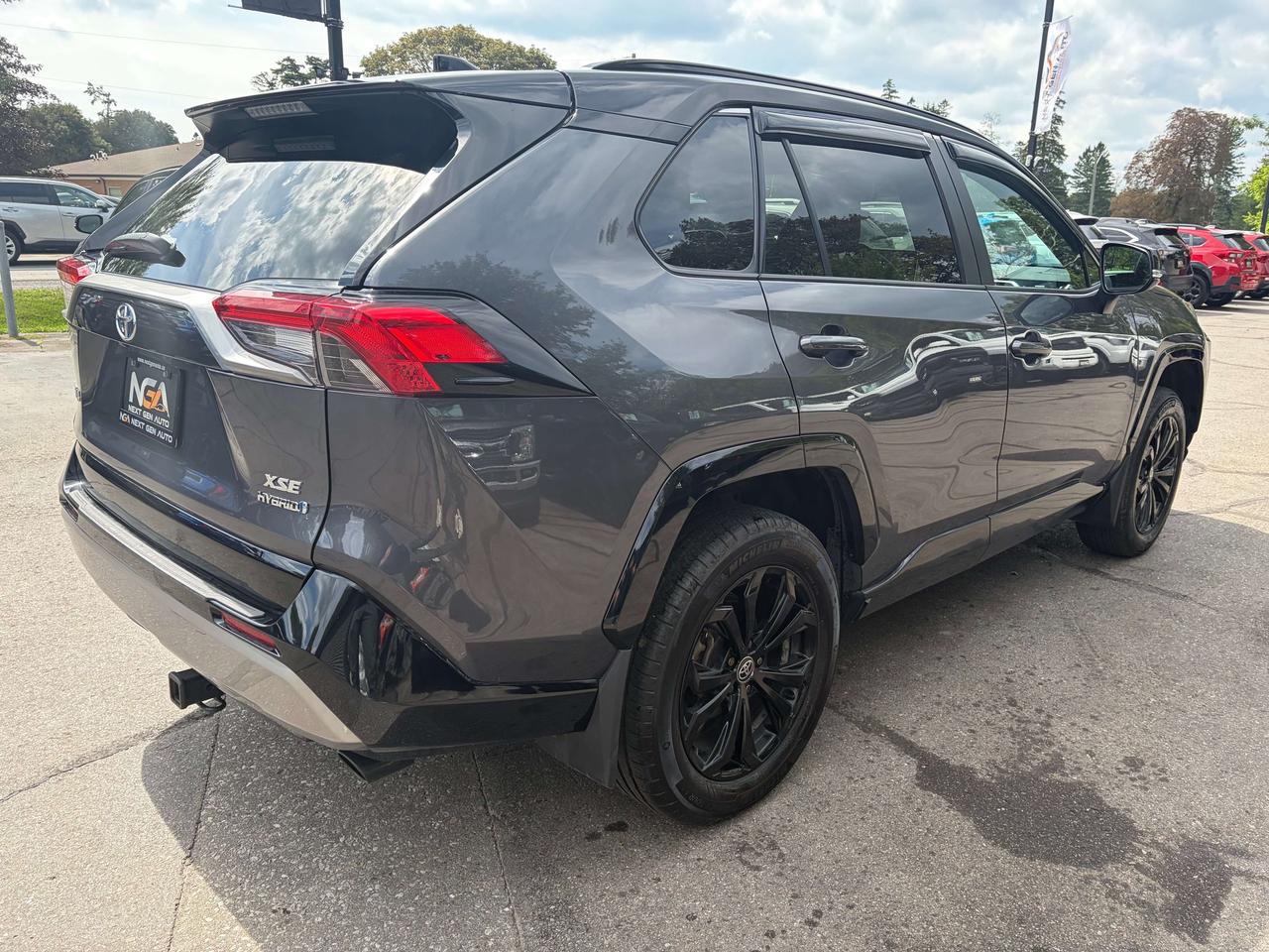 2022 Toyota RAV4 XSE AWD Clean CARFAX SofTex Leather Moonroof Photo