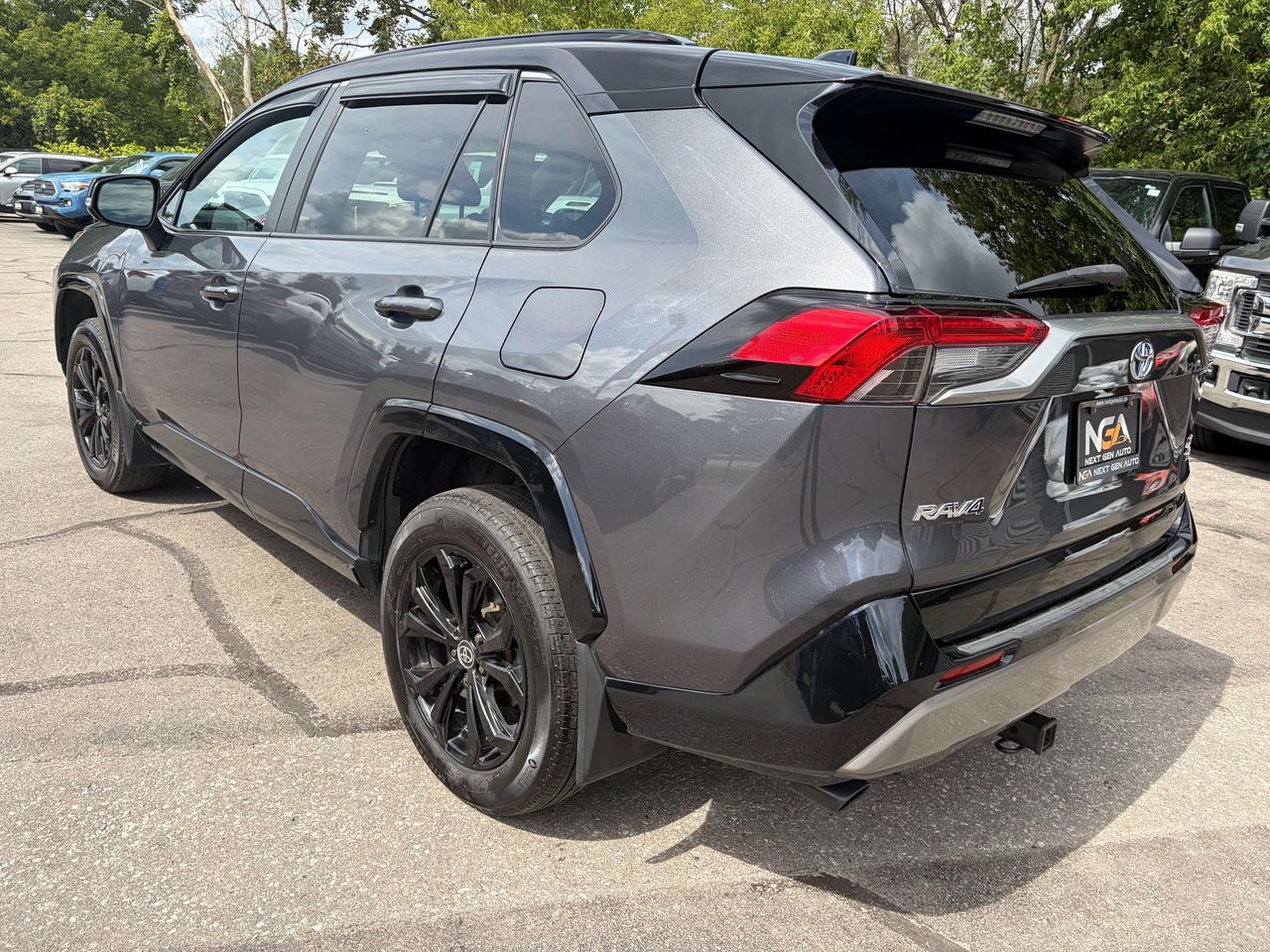 2022 Toyota RAV4 XSE AWD Clean CARFAX SofTex Leather Moonroof Photo
