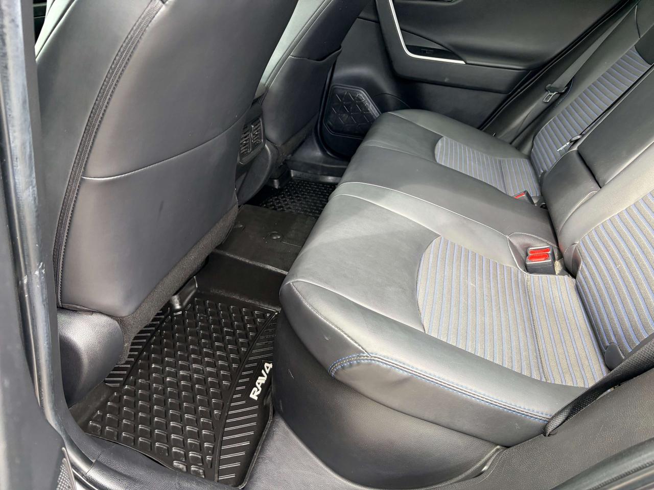 2022 Toyota RAV4 XSE AWD Clean CARFAX SofTex Leather Moonroof Photo