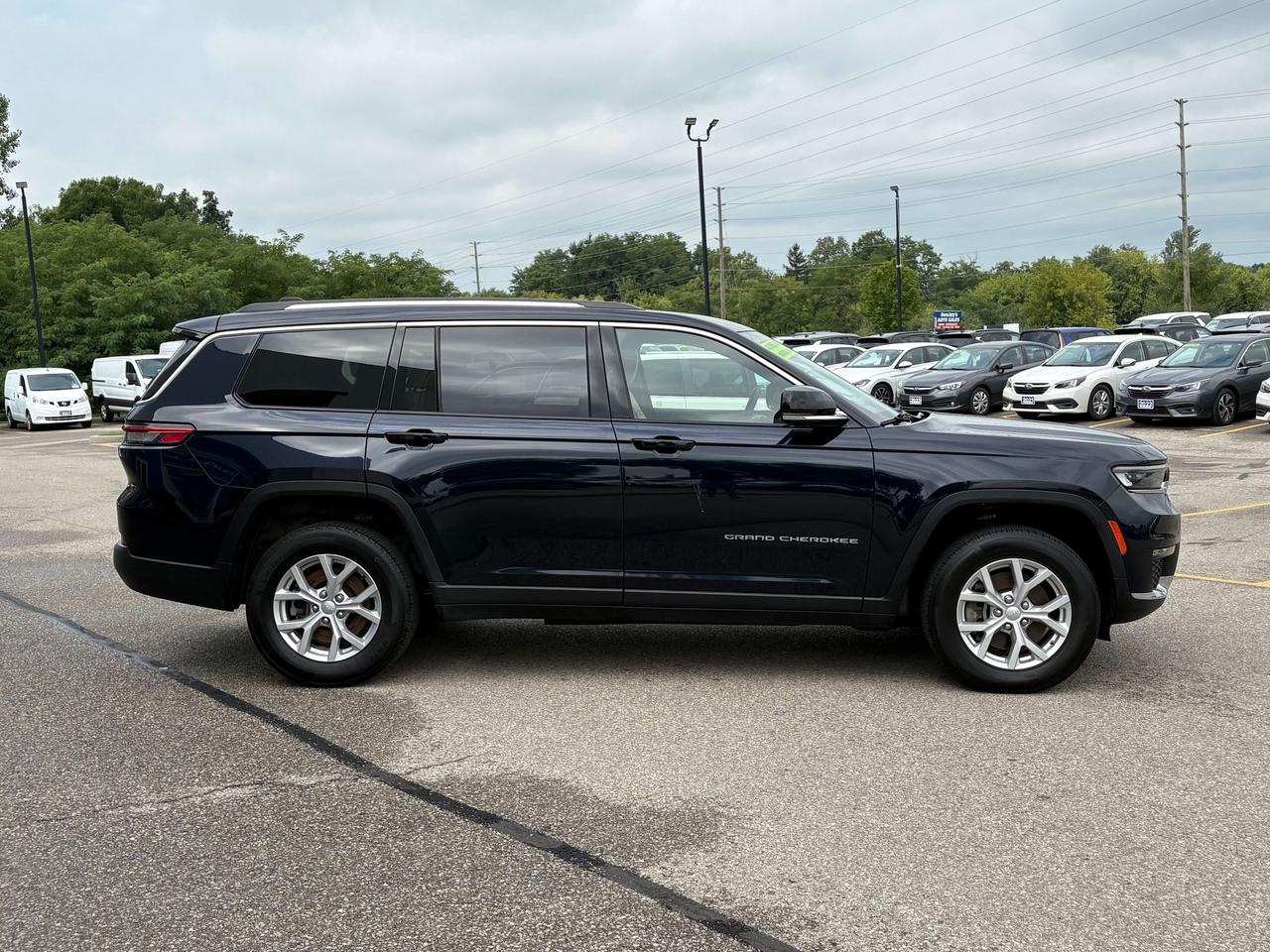 2023 Jeep Grand Cherokee Limited 4x4   7 Pass   Clean Carfax Photo