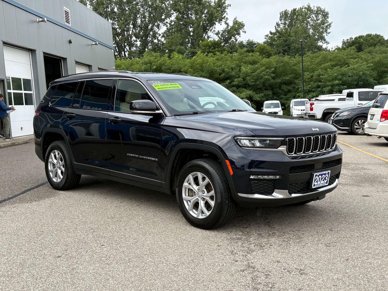 2023 Jeep Grand Cherokee Limited 4x4   7 Pass   Clean Carfax Photo