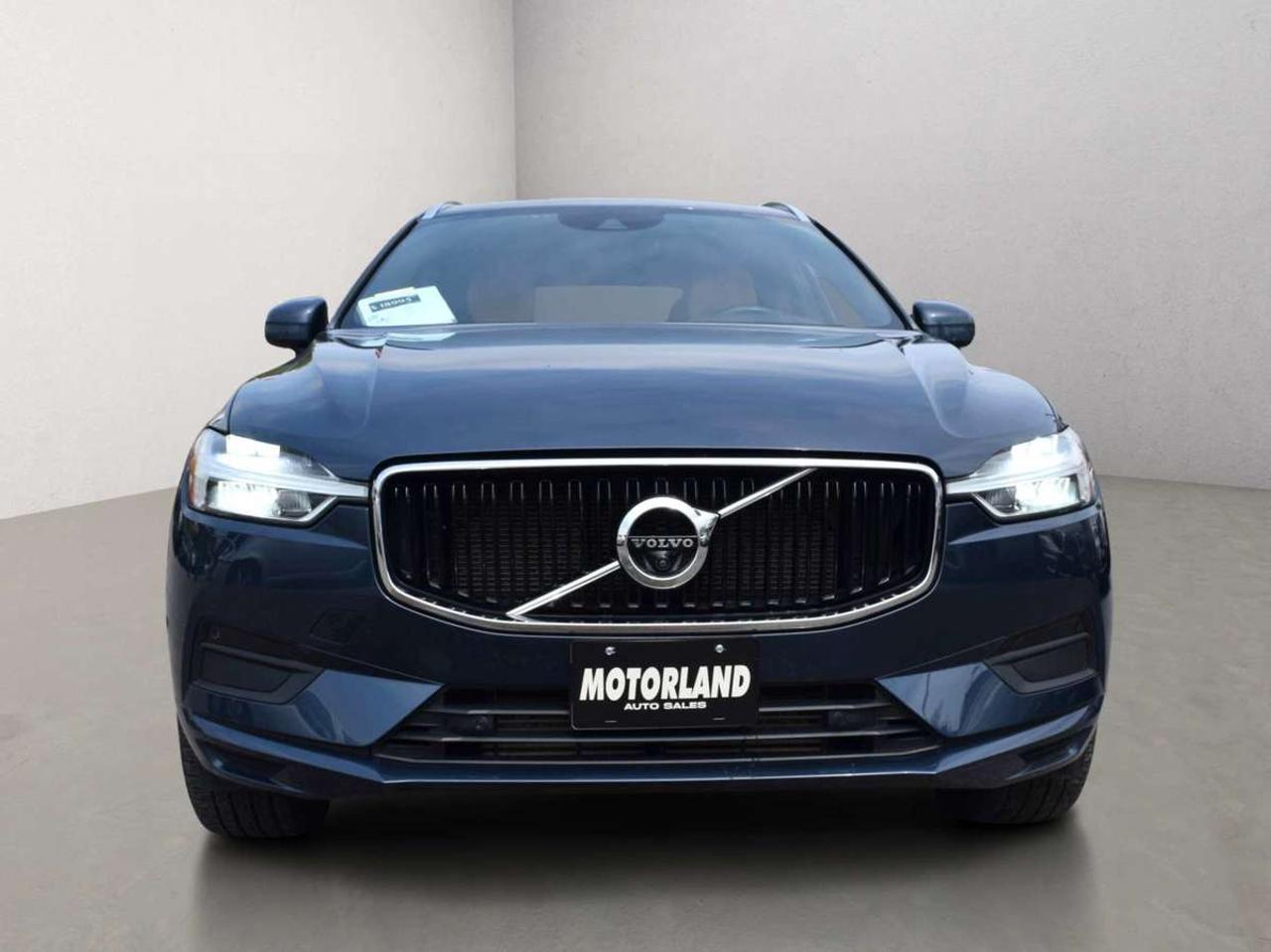 2019 Volvo XC60 Momentum AWD Navi Panoramic Sunroof Photo5