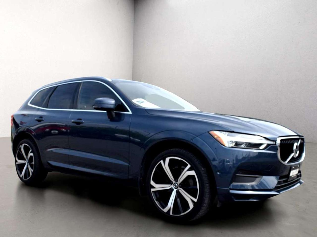 2019 Volvo XC60 Momentum AWD Navi Panoramic Sunroof Photo