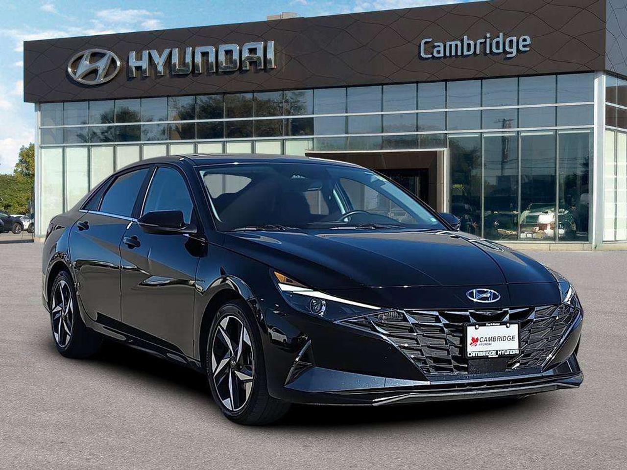 2023 Hyundai Elantra Luxury   NO ACCIDENTS LEATHER 5.5L/100KM Photo
