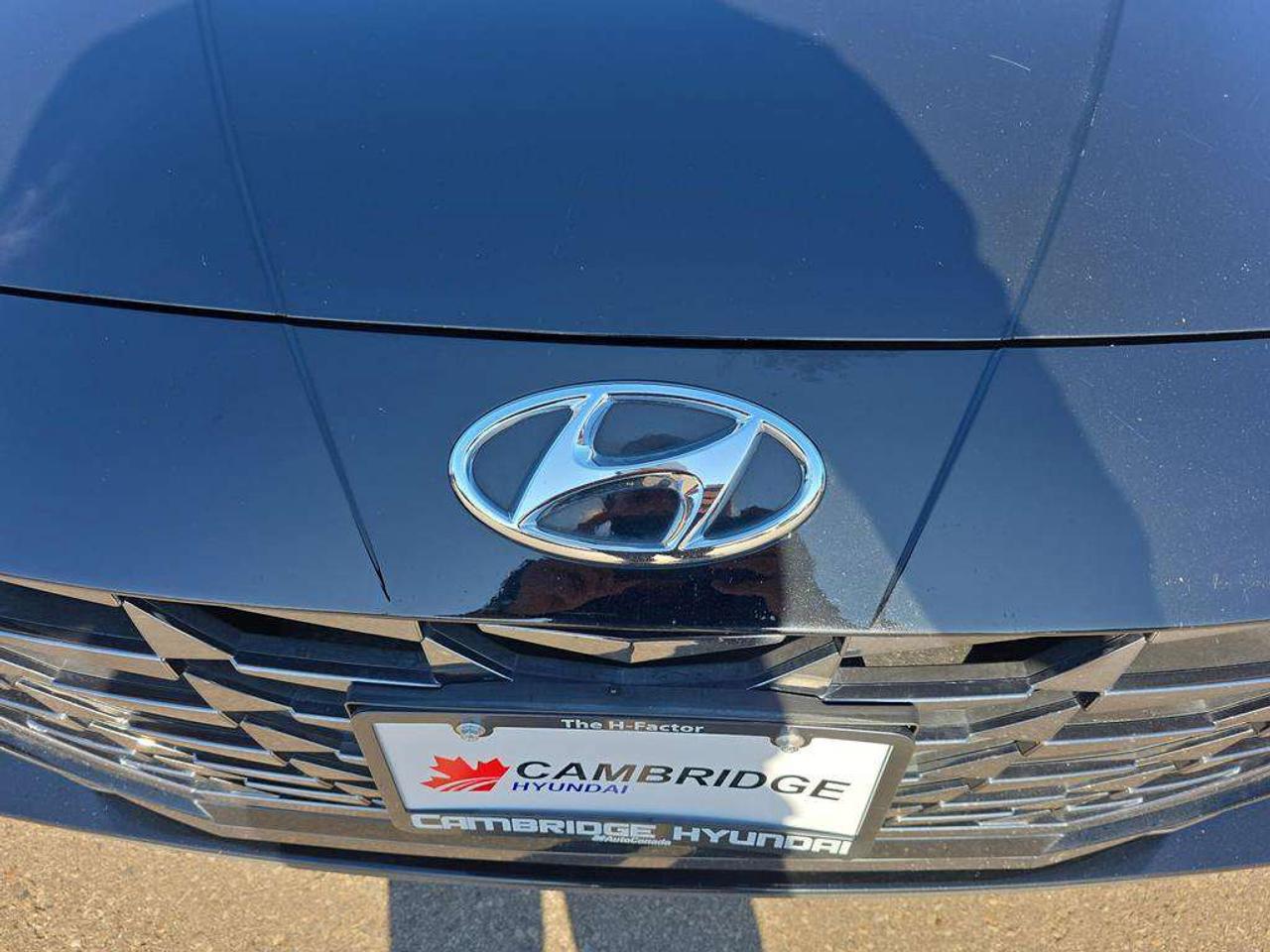 2023 Hyundai Elantra Luxury   NO ACCIDENTS LEATHER 5.5L/100KM Photo