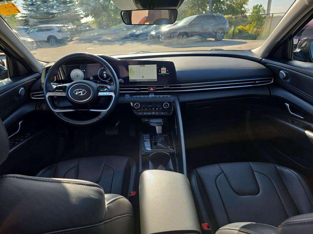 2023 Hyundai Elantra Luxury   NO ACCIDENTS LEATHER 5.5L/100KM Photo