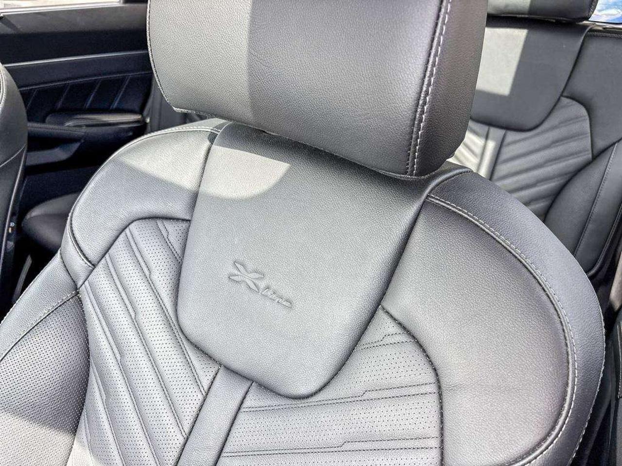 2025 Kia Sorento EX   Captain's Chairs   Navigation Photo
