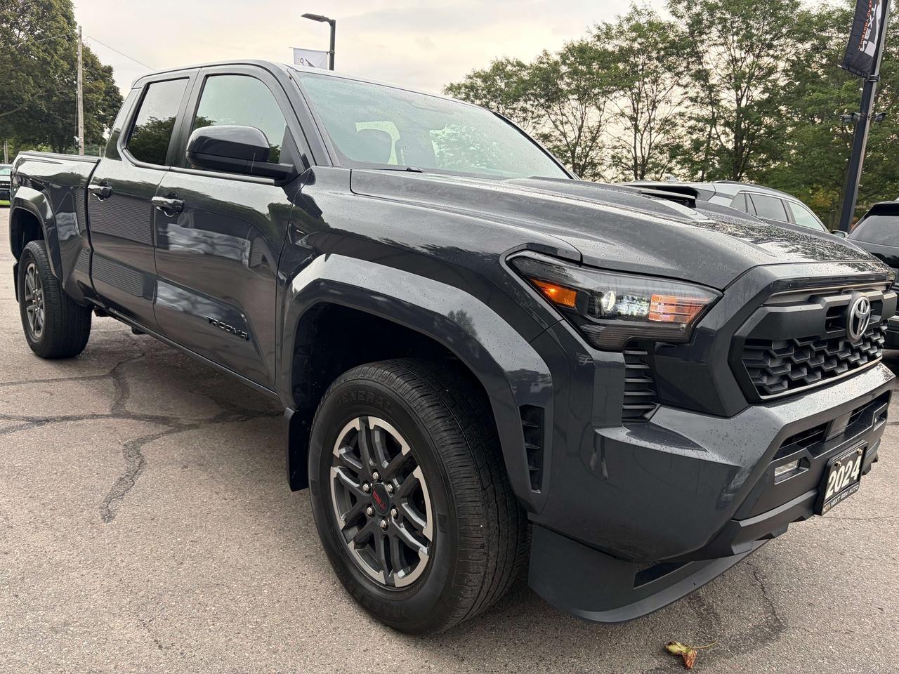 2024 Toyota Tacoma TRD SPORT 4x4 Double Cab Clean CARFAX Heated Seats Photo