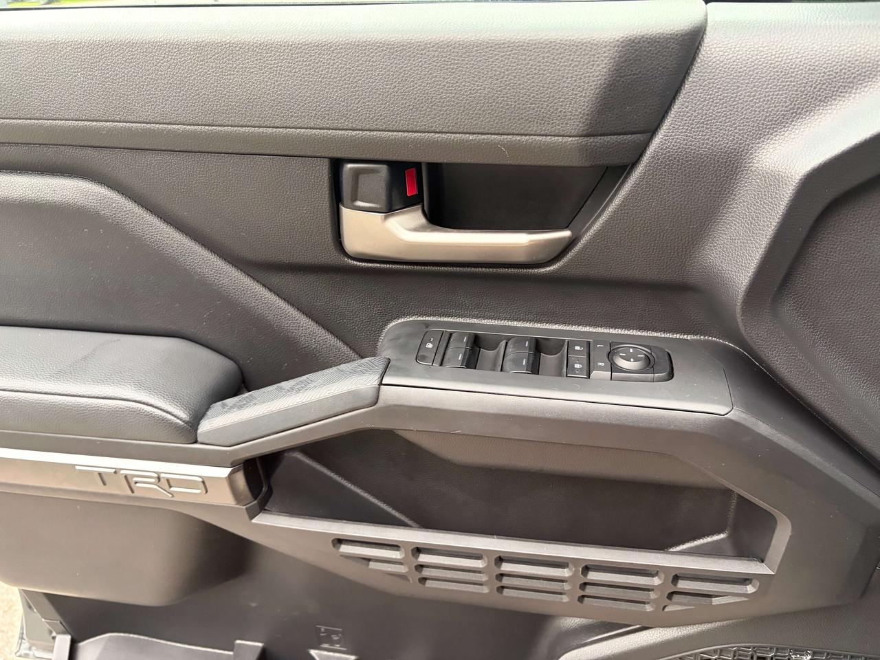 2024 Toyota Tacoma TRD SPORT 4x4 Double Cab Clean CARFAX Heated Seats Photo