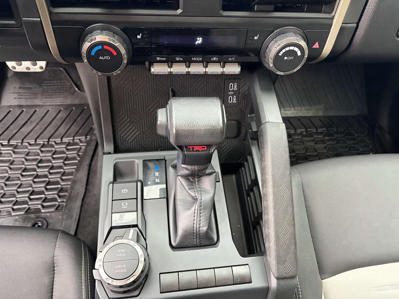 2024 Toyota Tacoma TRD SPORT 4x4 Double Cab Clean CARFAX Heated Seats Photo