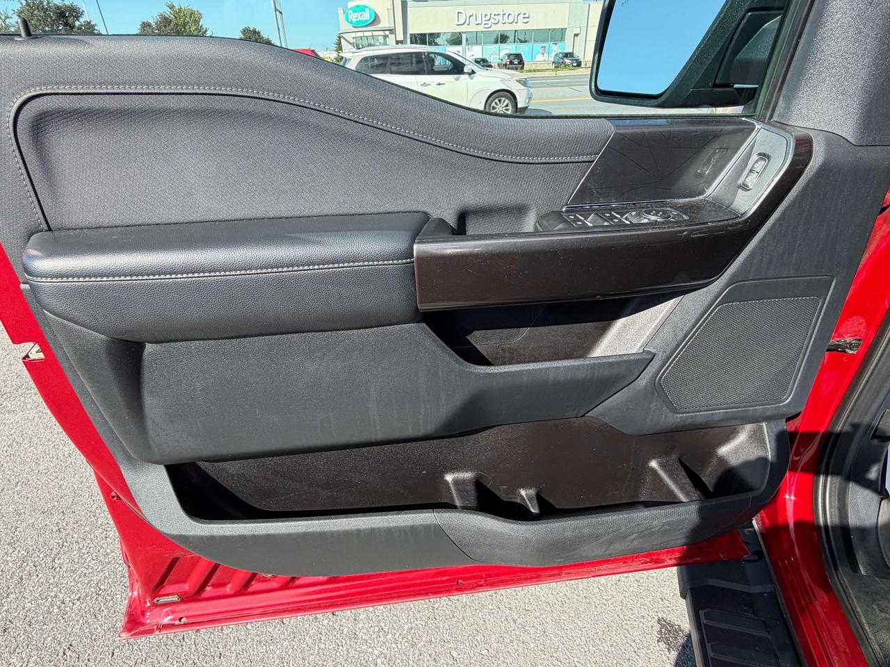 2021 Ford F-150 XLT FX4 CALL NAPANEE 613*354*2100 Photo