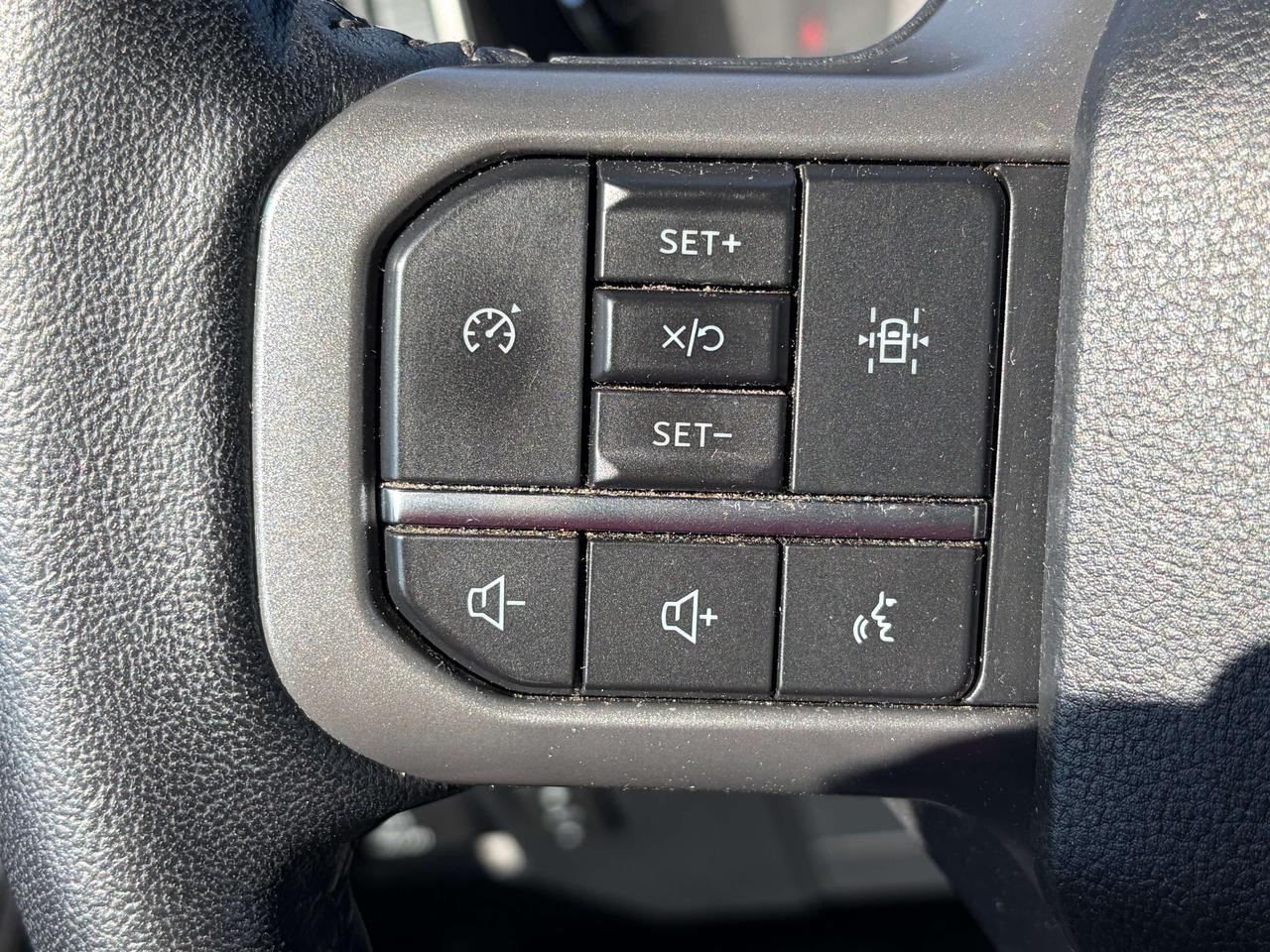 2021 Ford F-150 XLT FX4 CALL NAPANEE 613*354*2100 Photo