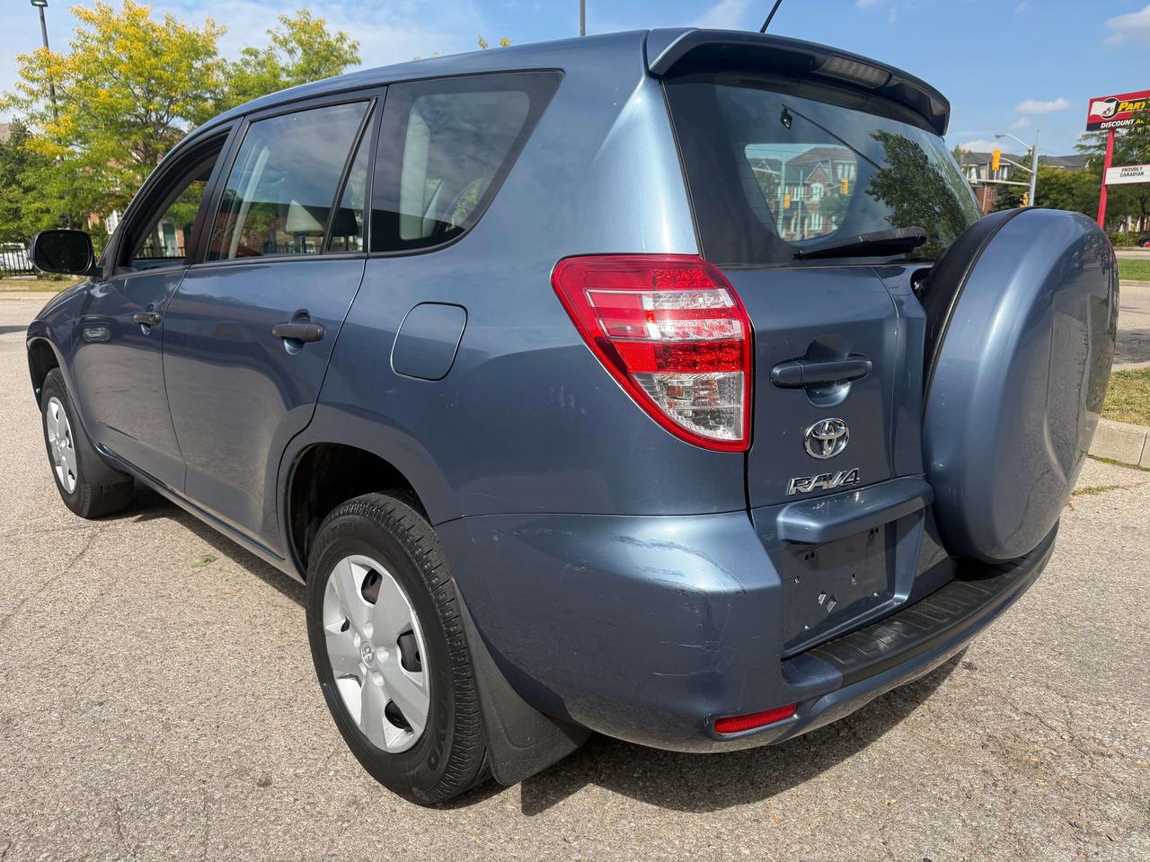 2012 Toyota RAV4 !!!! ONE OWNER !!! NO ACCIDENTS !! TOYOTA SERVICED Photo