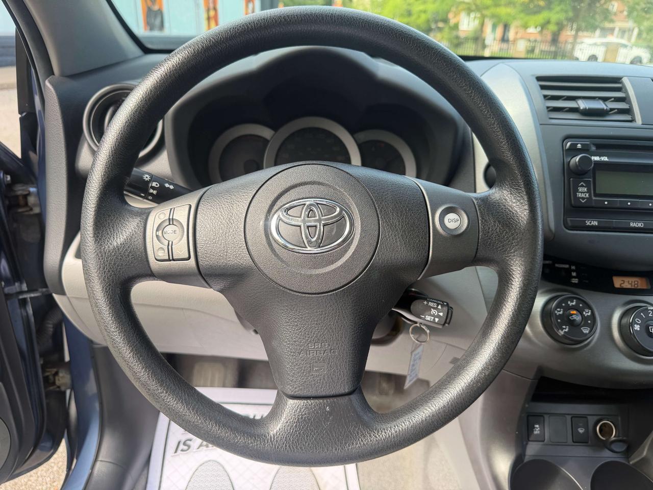 2012 Toyota RAV4 !!!! ONE OWNER !!! NO ACCIDENTS !! TOYOTA SERVICED Photo