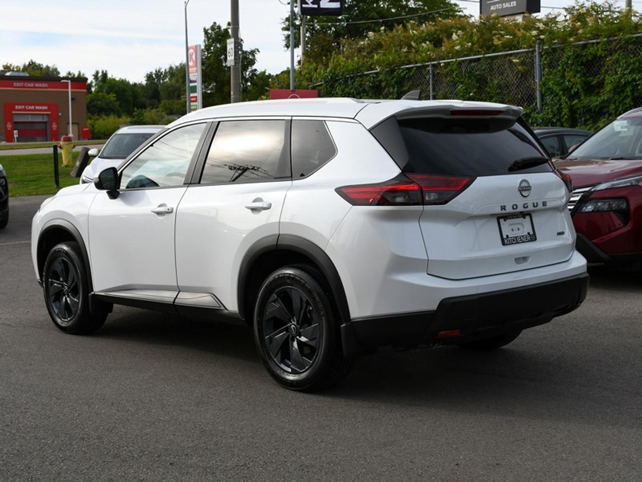 2026 Nissan Rogue SV Moonroof   Adaptive Cruise   Remote Start   CarPlay   Android Auto Photo2