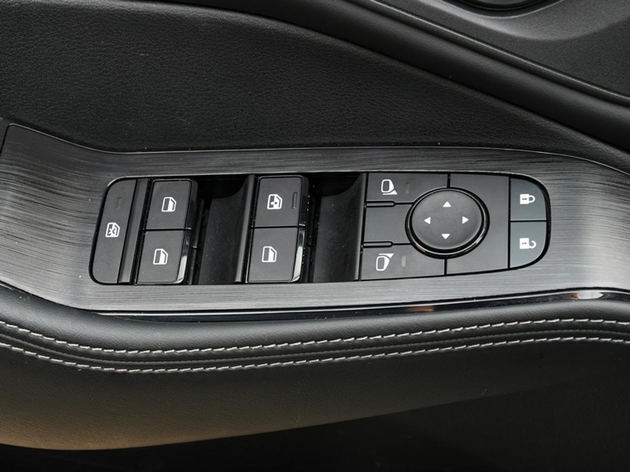 2026 Nissan Rogue SV Moonroof   Adaptive Cruise   Remote Start   CarPlay   Android Auto Photo
