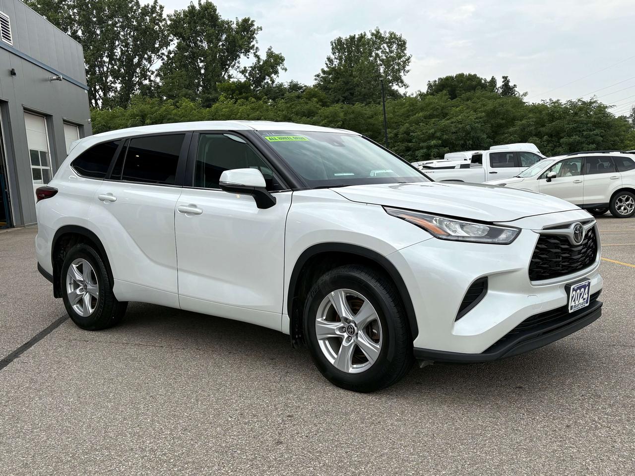 2024 Toyota Highlander LE AWD   Clean Carfax Photo