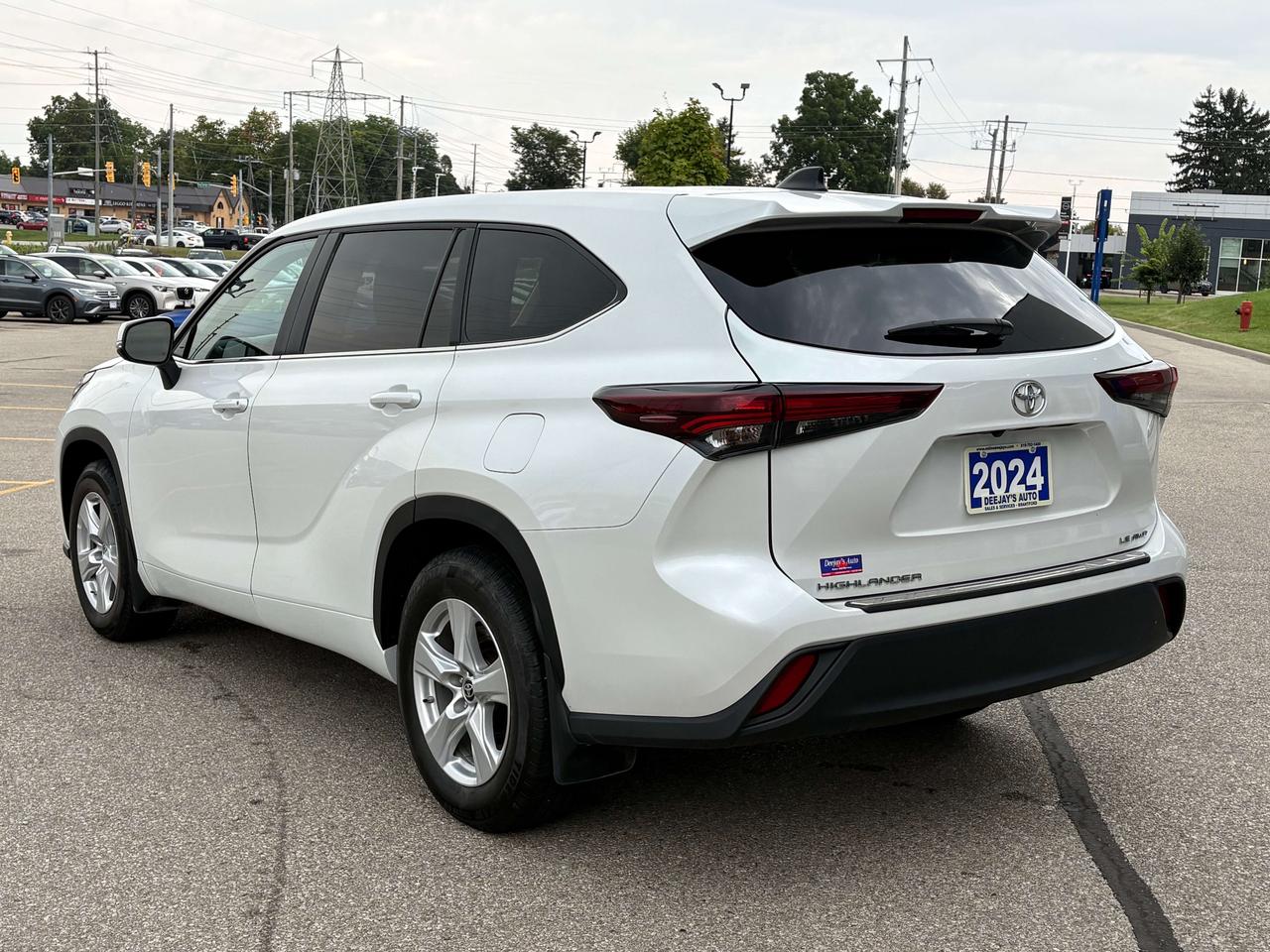 2024 Toyota Highlander LE AWD   Clean Carfax Photo
