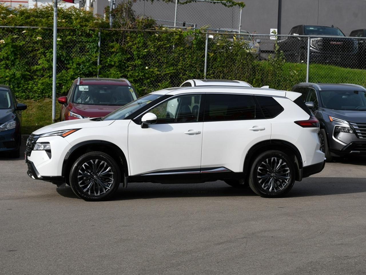 2026 Nissan Rogue Platinum   Leather   Roof   Navi   360 Camera   CarPlay   Android Auto Photo