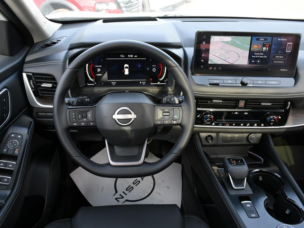 2026 Nissan Rogue Platinum   Leather   Roof   Navi   360 Camera   CarPlay   Android Auto Photo