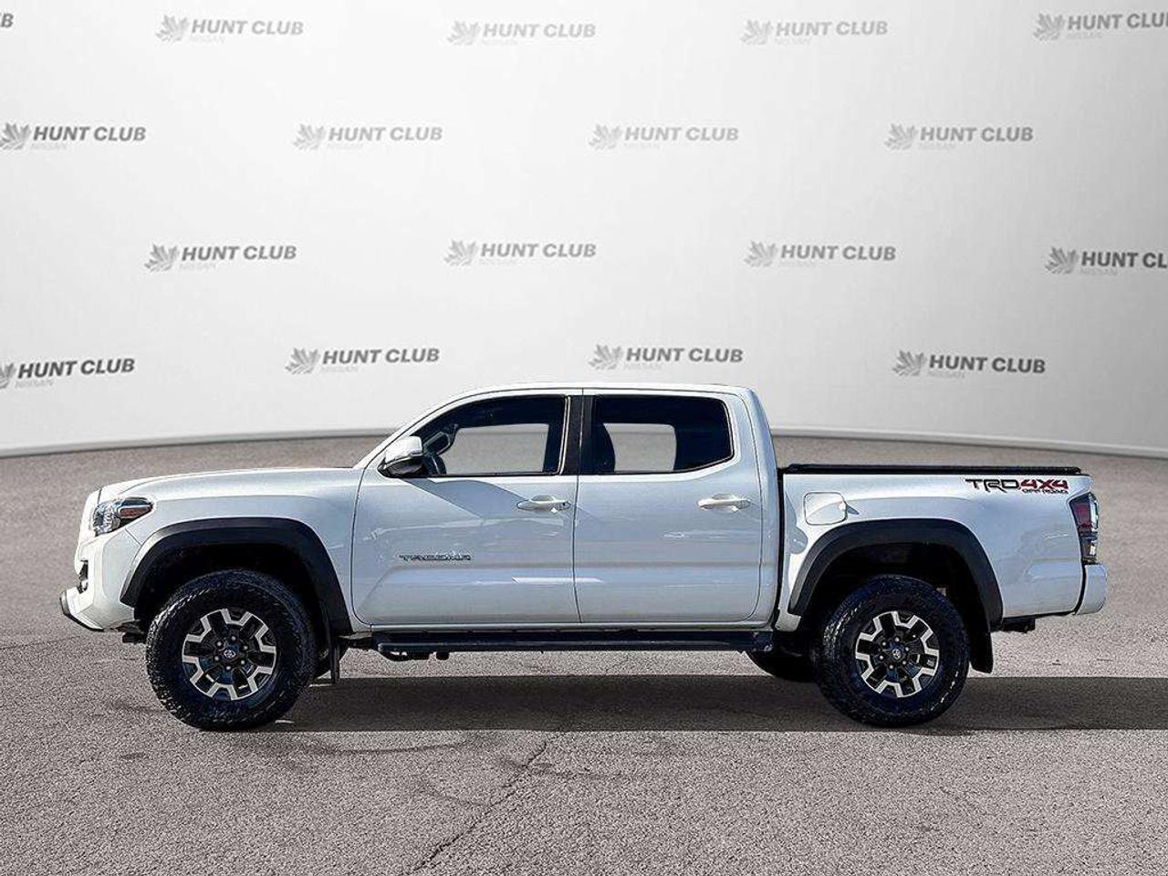2023 Toyota Tacoma 4X4 Double Cab Photo3
