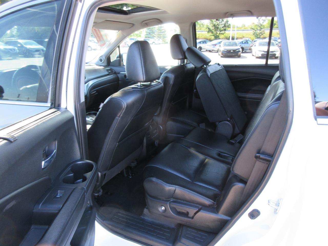 2022 Honda Pilot Touring 7P 4dr All-Wheel Drive Photo